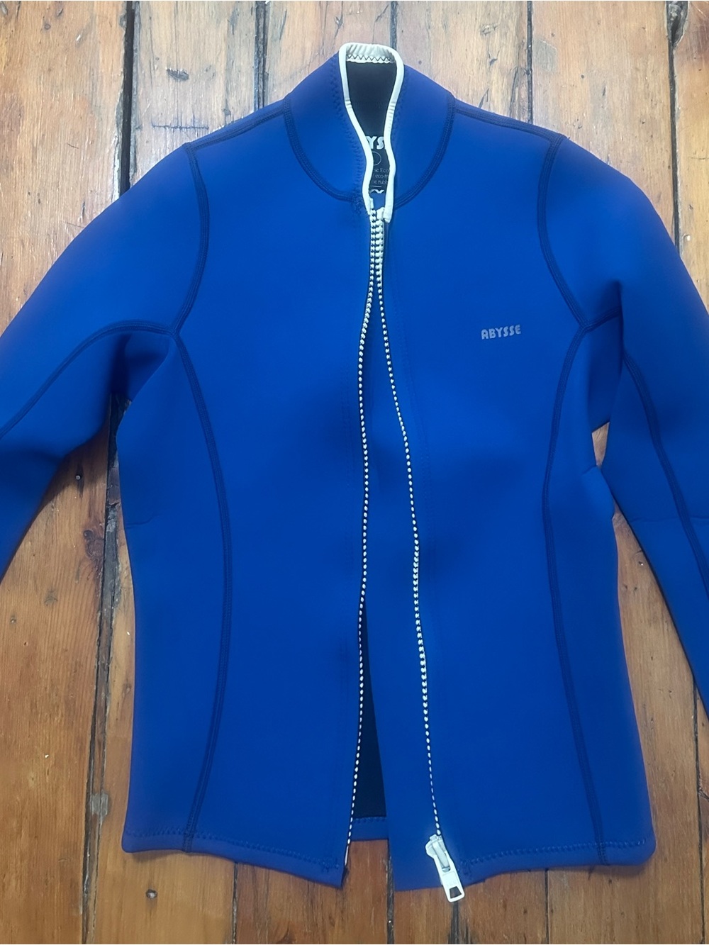 Abysse Rell 2mm Wetsuit Vest in Ocean - NWOT, no longer available at Abysse